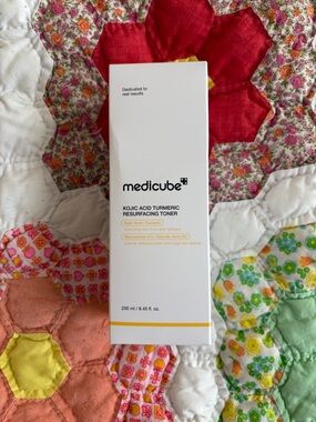 Medicube Kojic Acid Turmeric Resurfacing Toner — White & Yellow